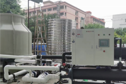 注塑行業(yè)選水溫機還是油溫機？哪個更好？